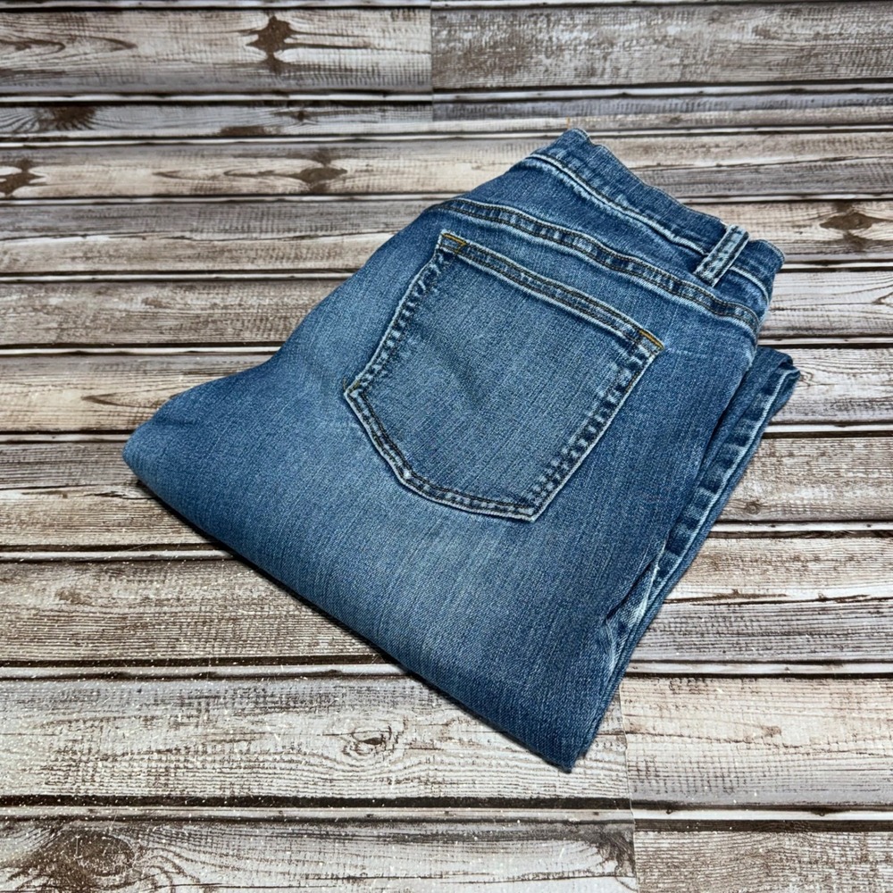 Duluth Trading Co Womens Daily Denim Straight Leg Blue Jeans Size 8 x 27 Actual